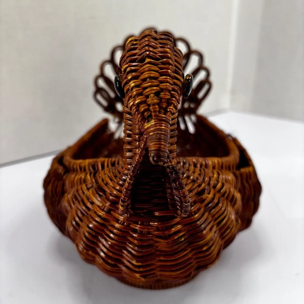 Vintage Woven Wicker Turkey Basket Thanksgiving Holiday Decor‎ Dark Brown Rustic